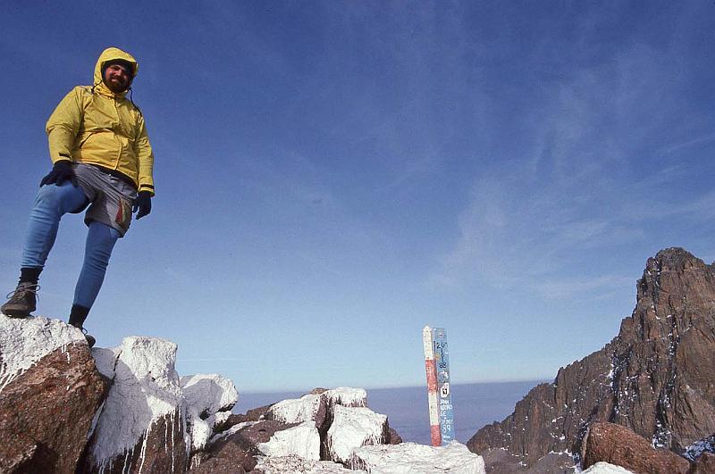 WT 1400 219-33 Kenya Me Top of Pt Lenana 16,350 ft.jpg